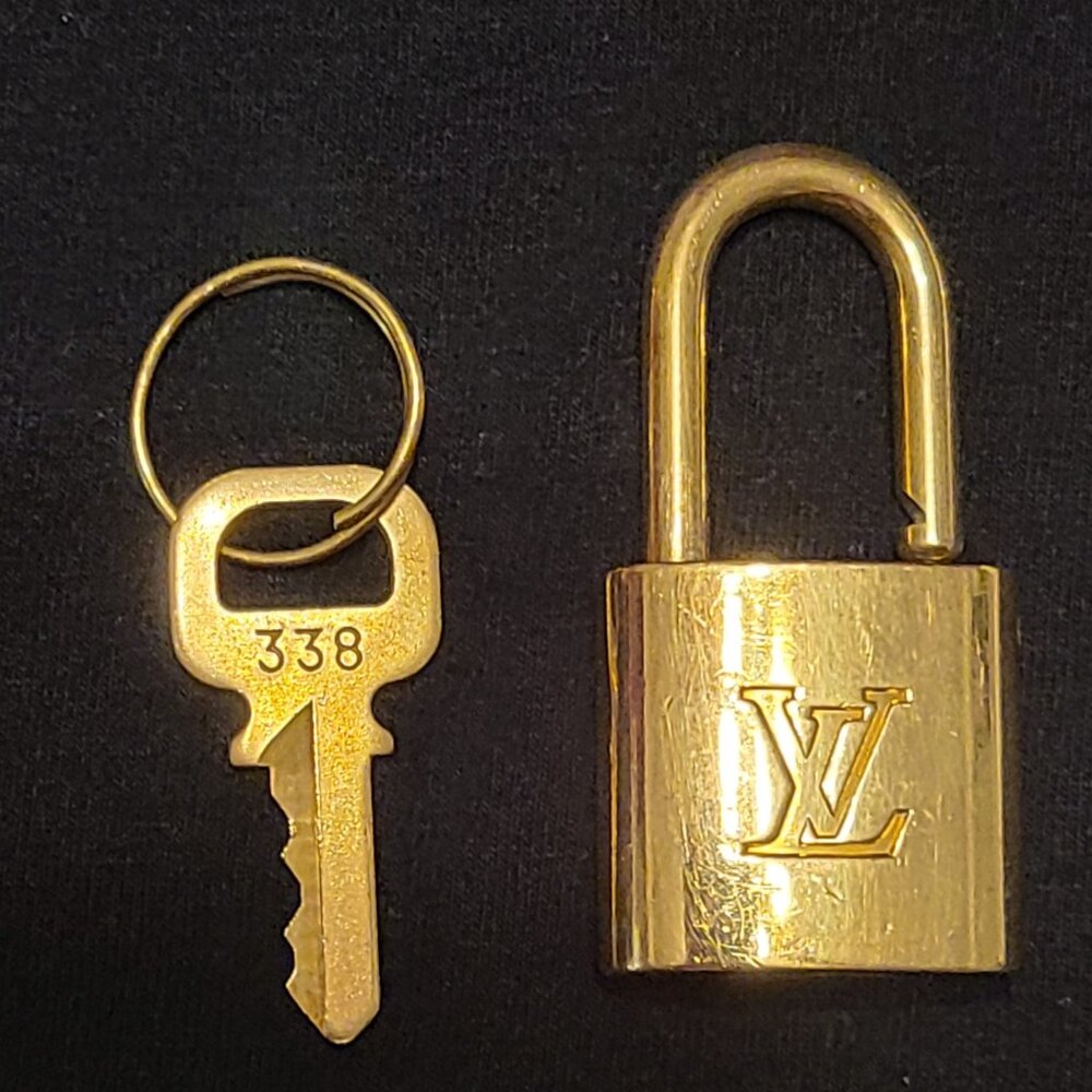 LV Lock & Key Set, #338 - Picture 2 of 10